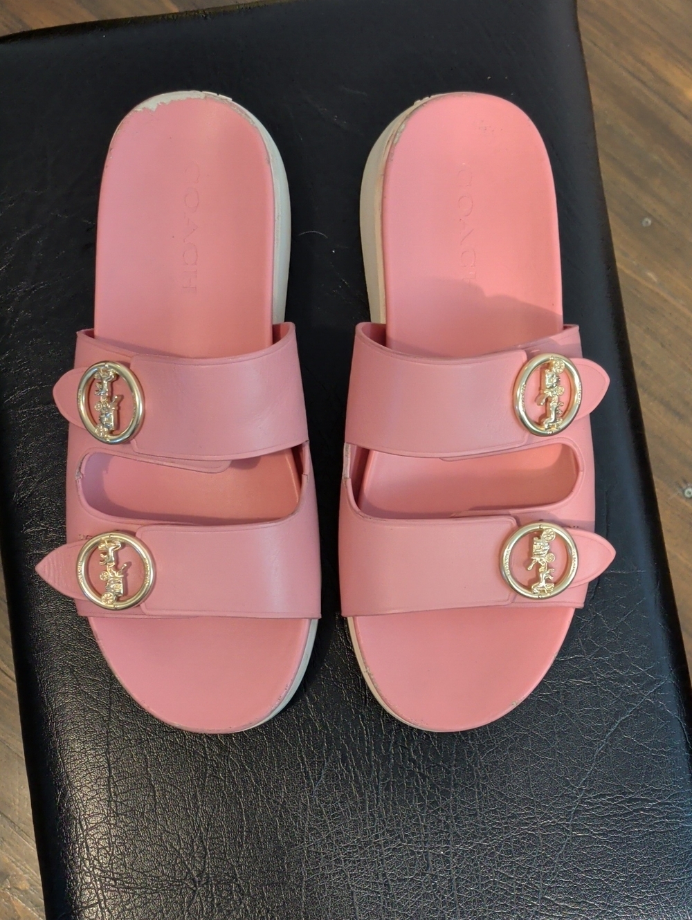 COACH gable leather sandal in bubblegum - size 39 (8.5)